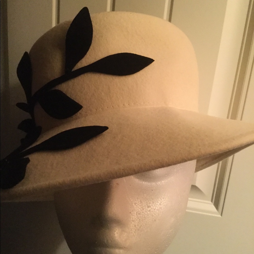 Hat - Picture 3 of 5